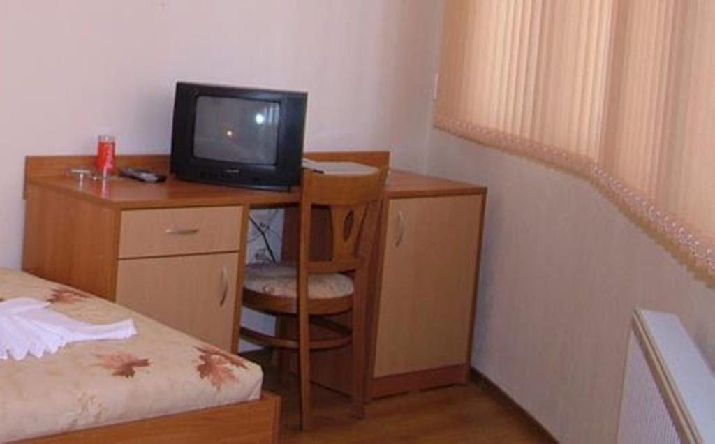 Family Hotel St. Constantine And Helena 이바일로브그라드 객실 사진