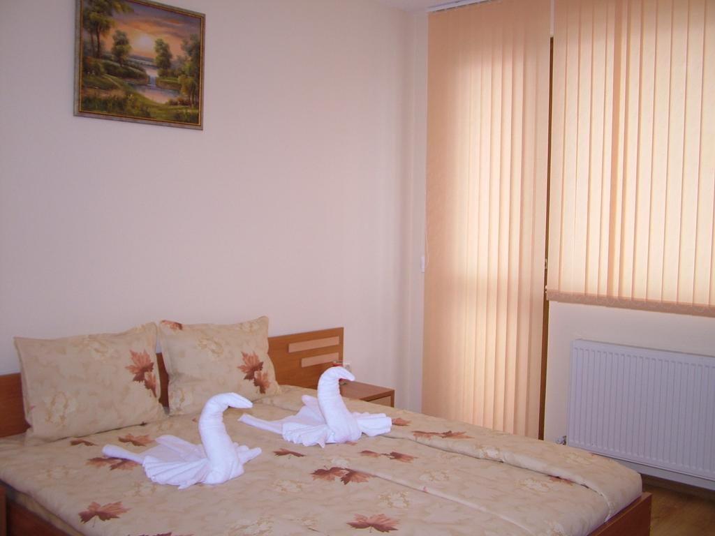 Family Hotel St. Constantine And Helena 이바일로브그라드 외부 사진